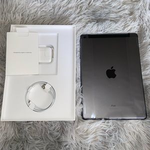 BRAND NEW iPAD 32GB 7th Gen Space Gray in Box Never used!